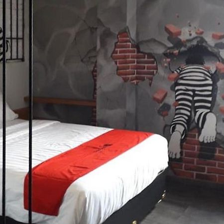 Reddoorz Plus @ Doorman Guest House Bandung Ngoại thất bức ảnh