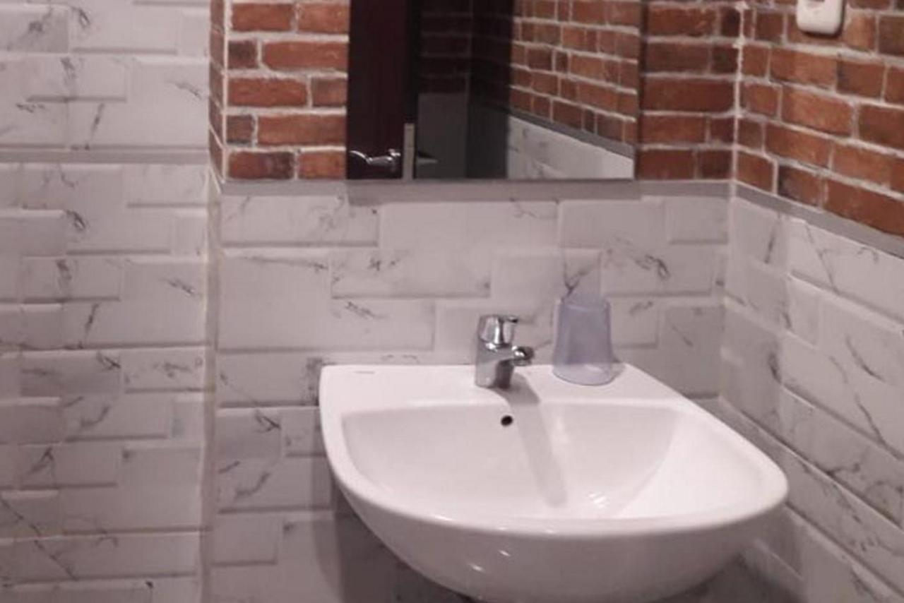 Reddoorz Plus @ Doorman Guest House Bandung Ngoại thất bức ảnh